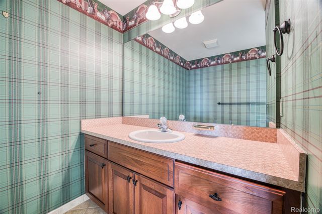 6608 Enclave Drive, Independence Charter Township, MI 48348