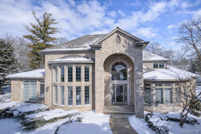 6608 Enclave Drive, Independence Charter Township, MI 48348