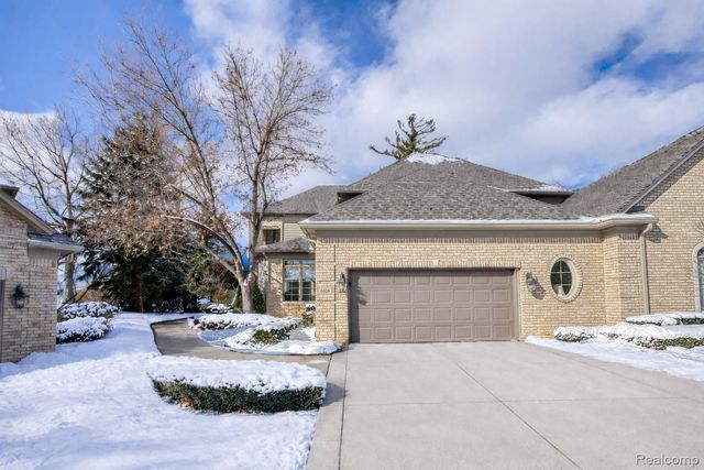 6608 Enclave Drive, Independence Charter Township, MI 48348