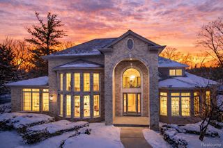 6608 Enclave Drive, Independence Charter Township, MI 48348