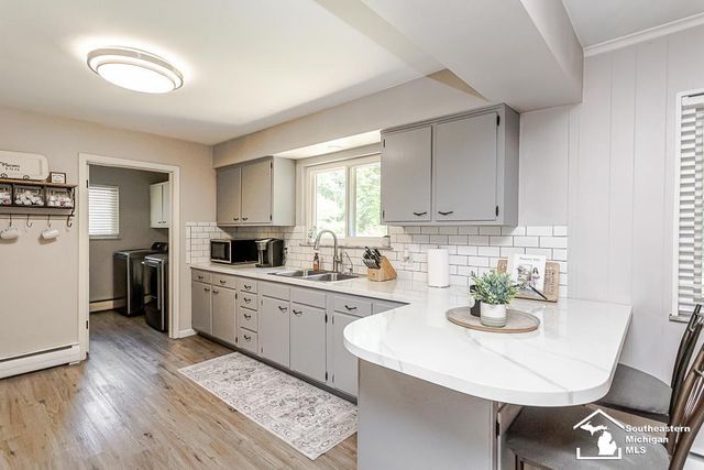 9804 Pamela Street, Temperance, MI 48182