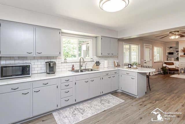9804 Pamela Street, Temperance, MI 48182
