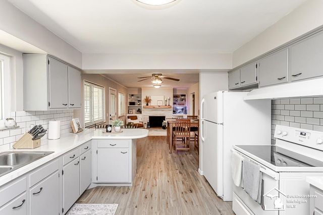 9804 Pamela Street, Temperance, MI 48182