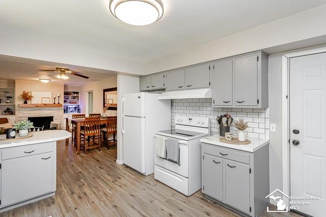 9804 Pamela Street, Temperance, MI 48182