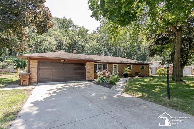 9804 Pamela Street, Temperance, MI 48182