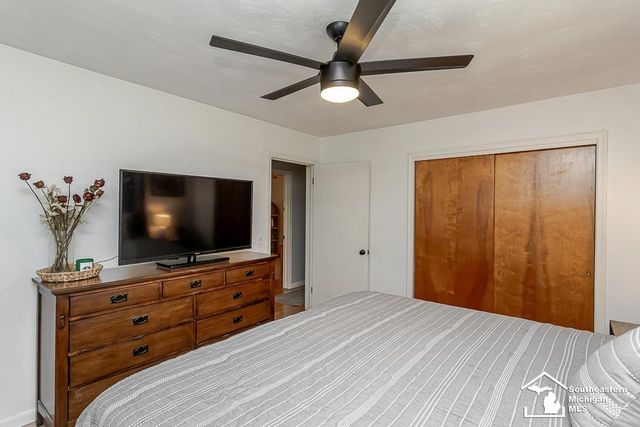 9804 Pamela Street, Temperance, MI 48182
