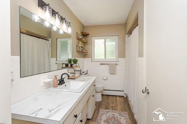 9804 Pamela Street, Temperance, MI 48182