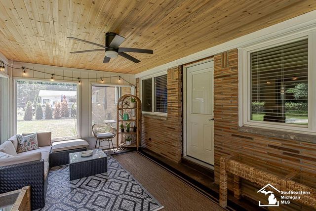9804 Pamela Street, Temperance, MI 48182