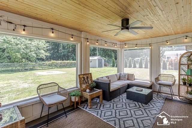 9804 Pamela Street, Temperance, MI 48182