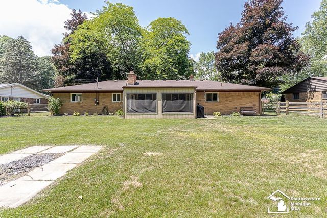 9804 Pamela Street, Temperance, MI 48182