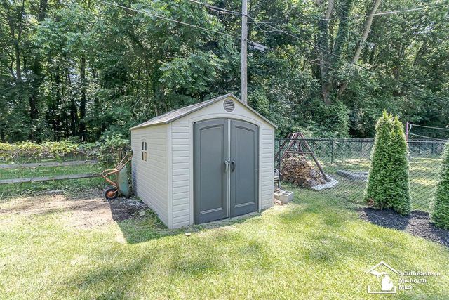9804 Pamela Street, Temperance, MI 48182