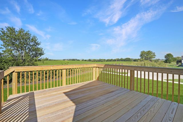 2801 Amber Valley Road, Cedar Falls, IA 50613