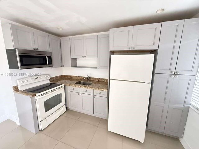 101 NE 41st St C50, Oakland Park, FL 33334