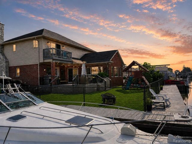 22434 Lange Street, Saint Clair Shores, MI 48080