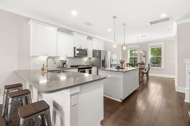 242 Oak Park Street, Summerville, SC 29483