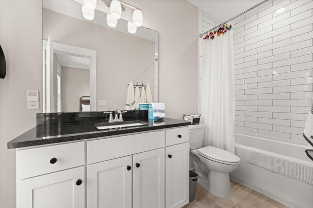 242 Oak Park Street, Summerville, SC 29483