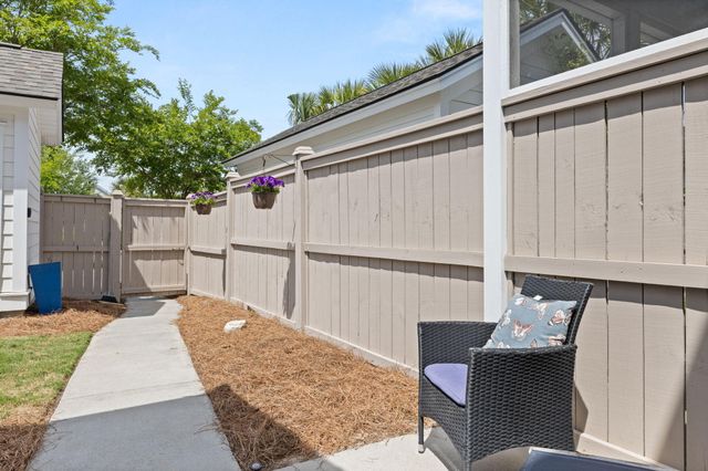242 Oak Park Street, Summerville, SC 29483