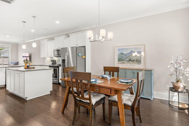 242 Oak Park Street, Summerville, SC 29483