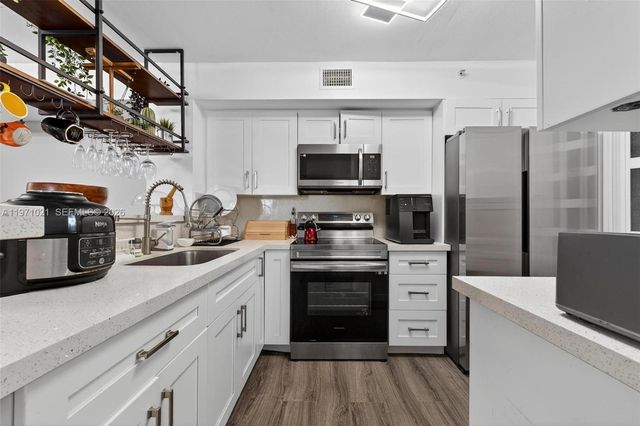 2133 Renaissance Blvd 203, Miramar, FL 33025