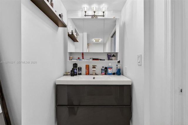 2133 Renaissance Blvd 203, Miramar, FL 33025