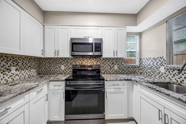 9465 FOREST HILLS CIRCLE, Tampa, FL 33612