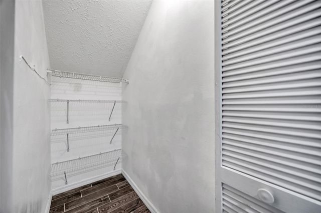 9465 FOREST HILLS CIRCLE, Tampa, FL 33612