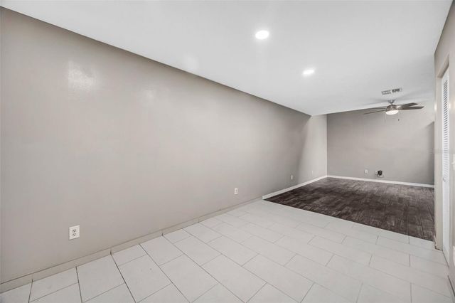 9465 FOREST HILLS CIRCLE, Tampa, FL 33612