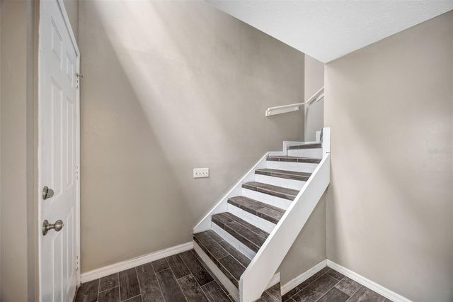 9465 FOREST HILLS CIRCLE, Tampa, FL 33612