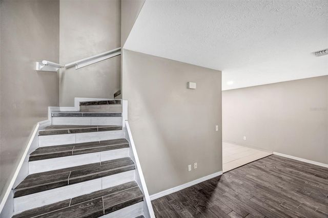 9465 FOREST HILLS CIRCLE, Tampa, FL 33612