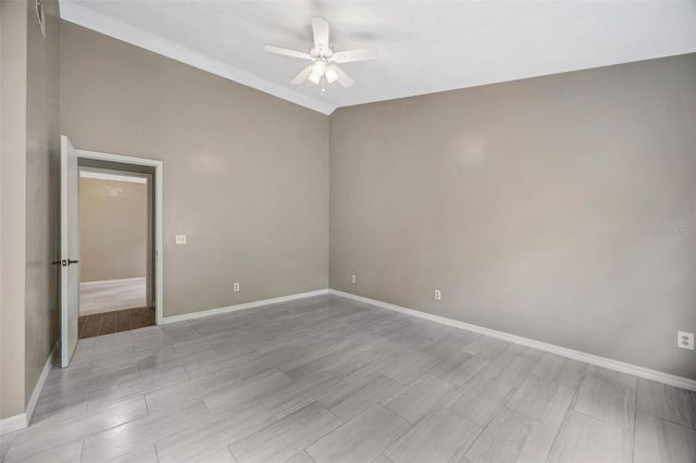 9465 FOREST HILLS CIRCLE, Tampa, FL 33612