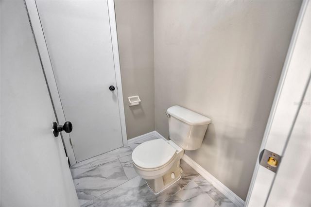 9465 FOREST HILLS CIRCLE, Tampa, FL 33612