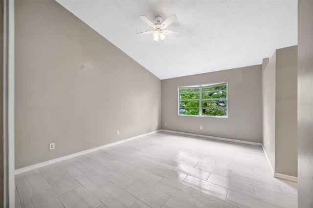 9465 FOREST HILLS CIRCLE, Tampa, FL 33612