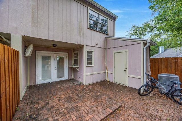 9465 FOREST HILLS CIRCLE, Tampa, FL 33612