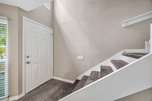 9465 FOREST HILLS CIRCLE, Tampa, FL 33612