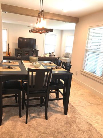 4715 Laurel Street, Bellaire, TX 77401