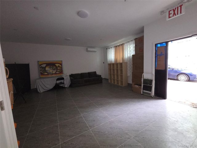 810 E 165th Street, Bronx, NY 10459