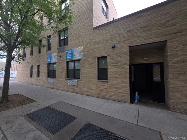 810 E 165th Street, Bronx, NY 10459