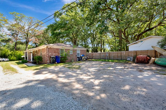1746 E Avalon Circle, Charleston, SC 29407