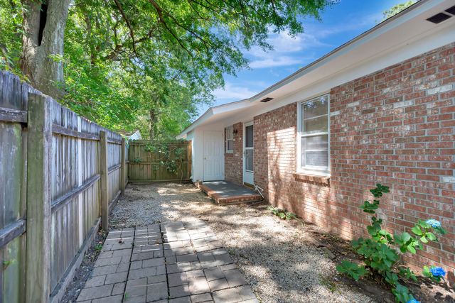 1746 E Avalon Circle, Charleston, SC 29407