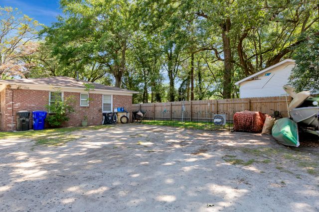 1746 E Avalon Circle, Charleston, SC 29407