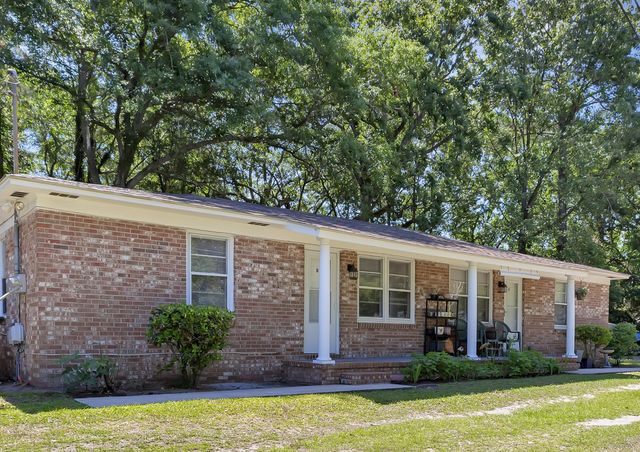 1746 E Avalon Circle, Charleston, SC 29407