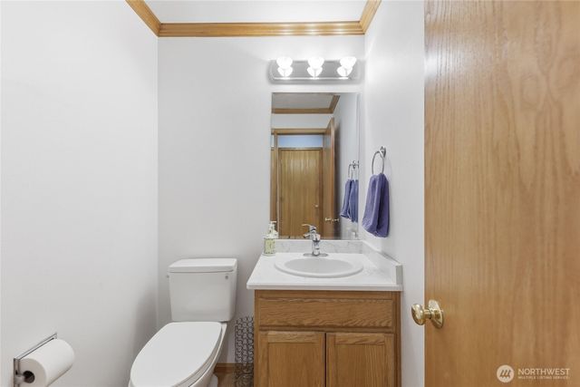 27630 NE Quail Creek Dr, Redmond, WA 98053