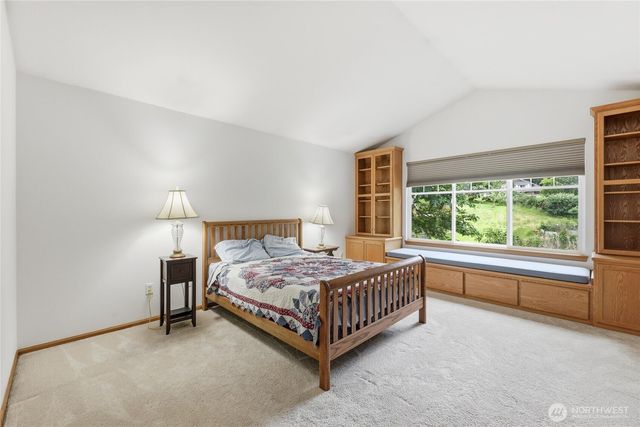27630 NE Quail Creek Dr, Redmond, WA 98053