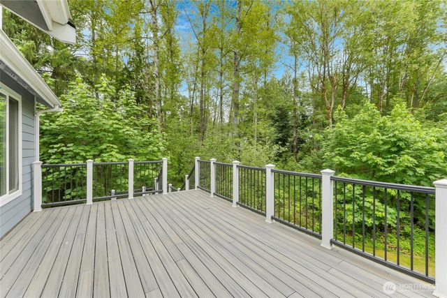 27630 NE Quail Creek Dr, Redmond, WA 98053