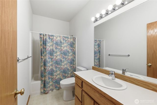 27630 NE Quail Creek Dr, Redmond, WA 98053