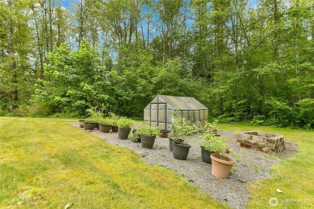 27630 NE Quail Creek Dr, Redmond, WA 98053