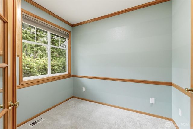 27630 NE Quail Creek Dr, Redmond, WA 98053