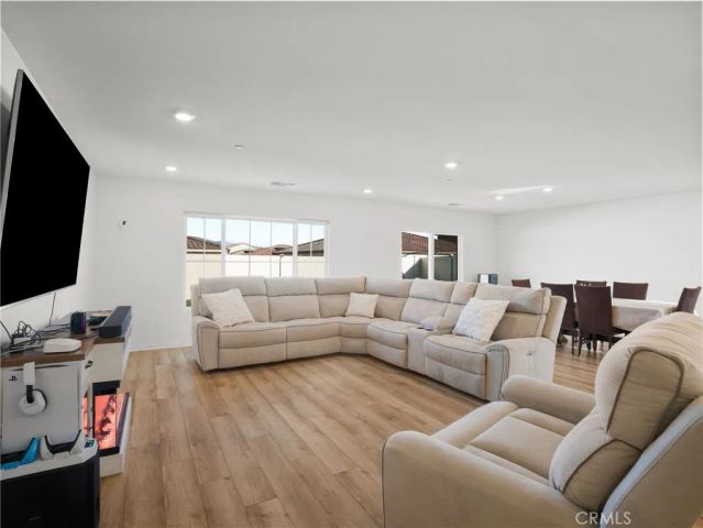 847 Thunder, San Jacinto, CA 92582