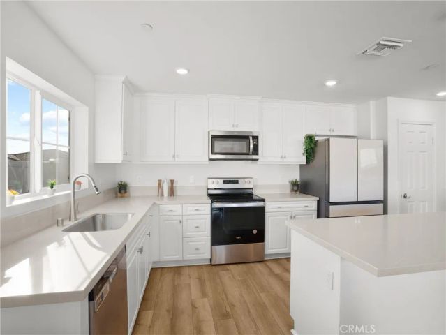 847 Thunder, San Jacinto, CA 92582