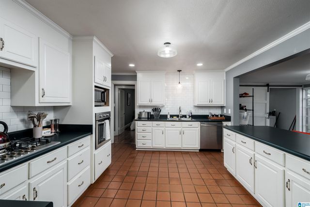 2111 23RD STREET, Northport, AL 35476